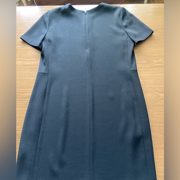 Aritzia black dress size 2 lined. Great condition - Picture 4 of 4